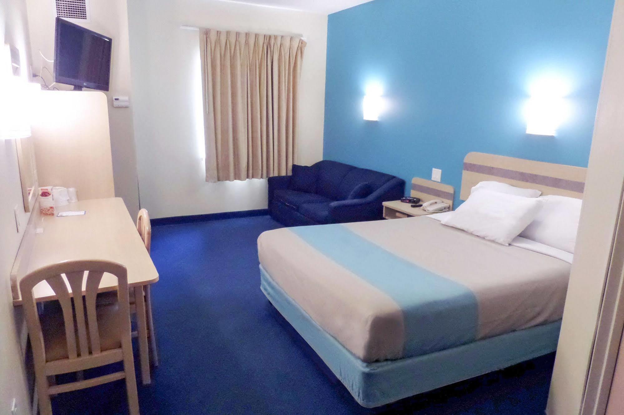 Motel 6-London, ON - Ontario Esterno foto