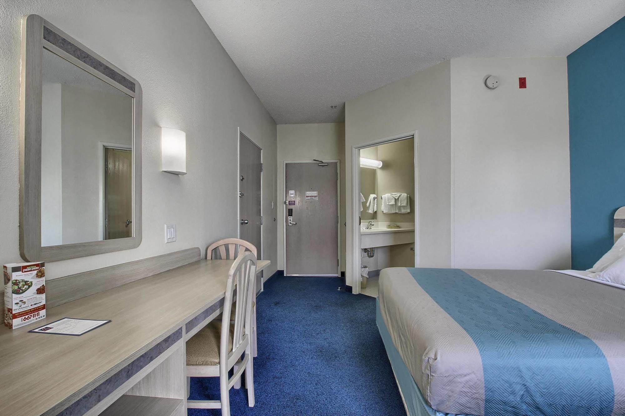 Motel 6-London, ON - Ontario Esterno foto